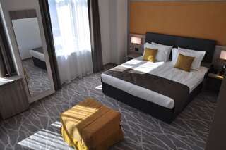 Отель Hotel Milano Одесса Номер Делюкс с кроватью размера «queen-size»-2